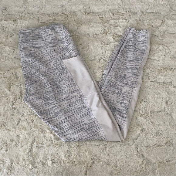 Tesla Pants - Tesla Gray/White Pocket Leggings Size Small